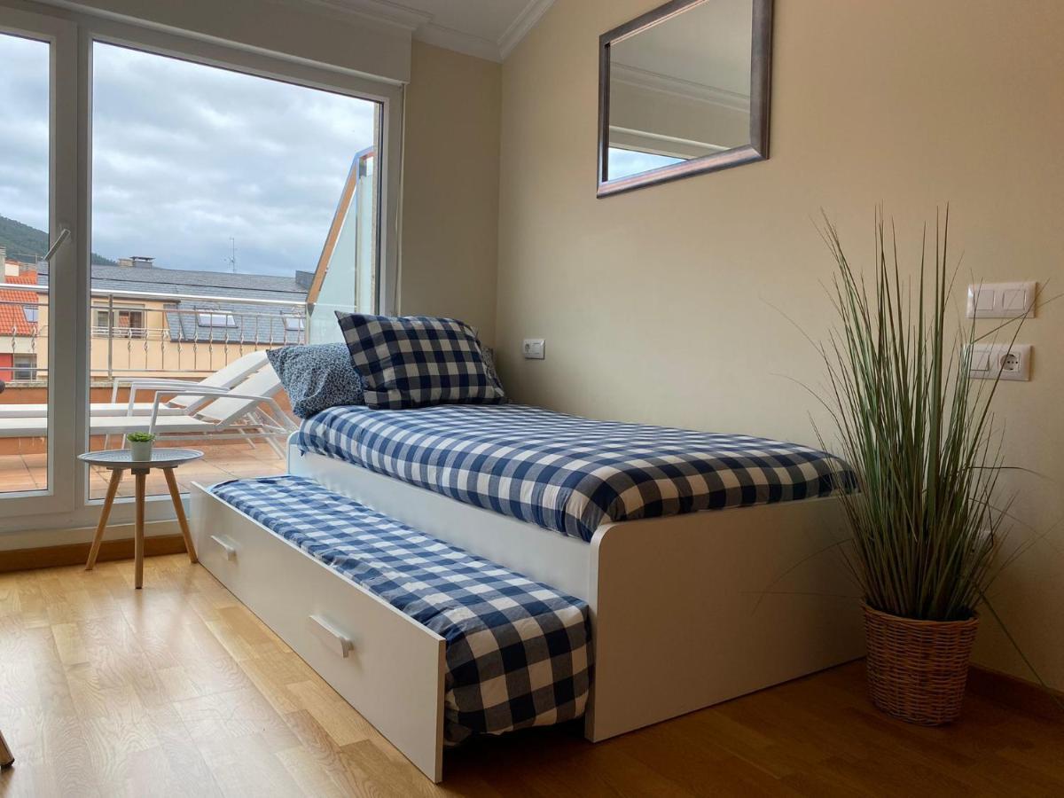 En El Centro De Nuevo Y Con Terraza Apartamento *