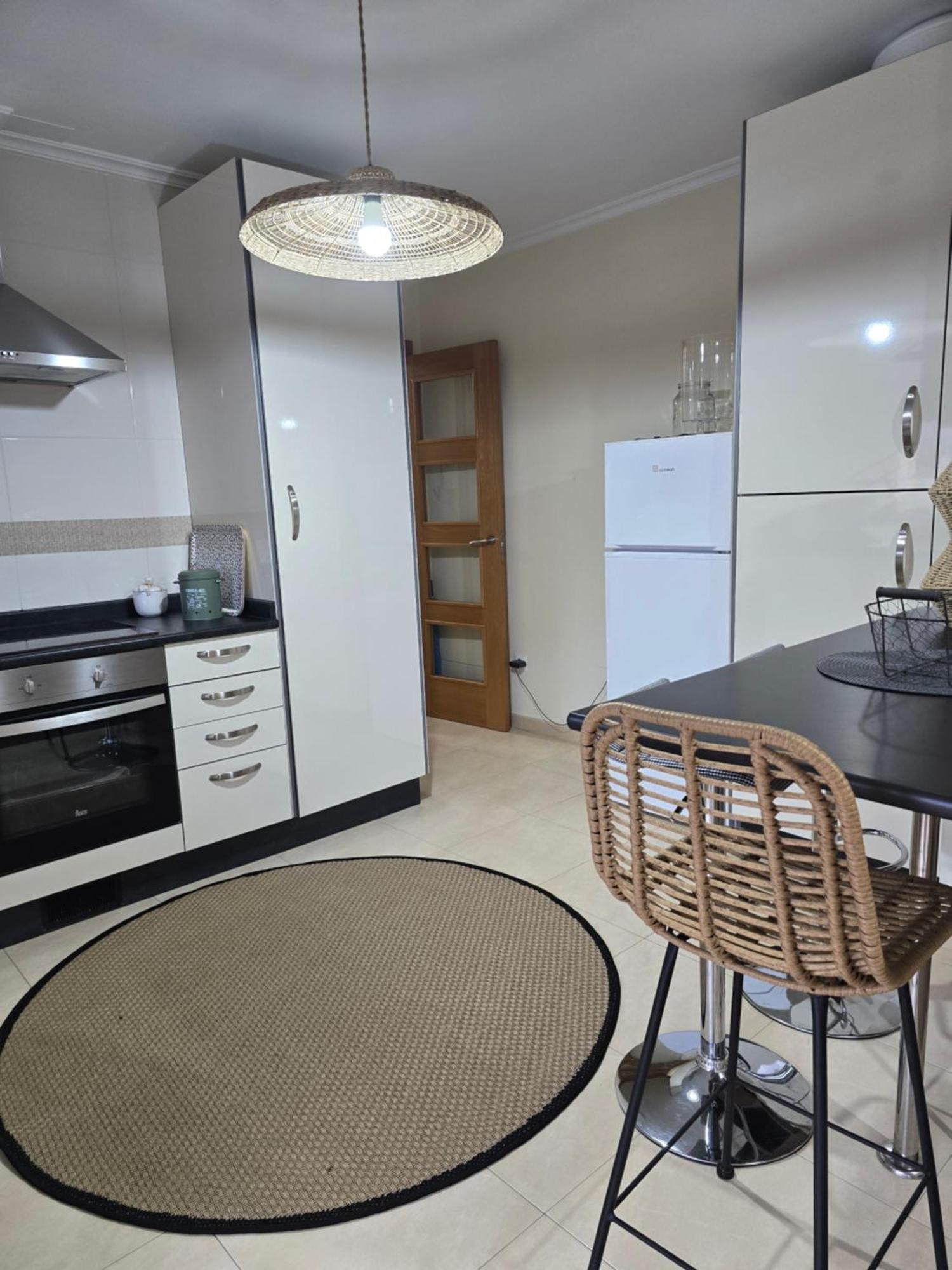 En El Centro De Nuevo Y Con Terraza Apartamento Cedeira